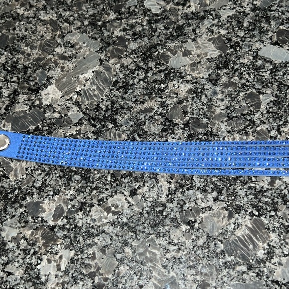 NIB Swarovski Slake Blue Suede Leather Wrap Around Crystal Bracelet - Picture 4 of 11
